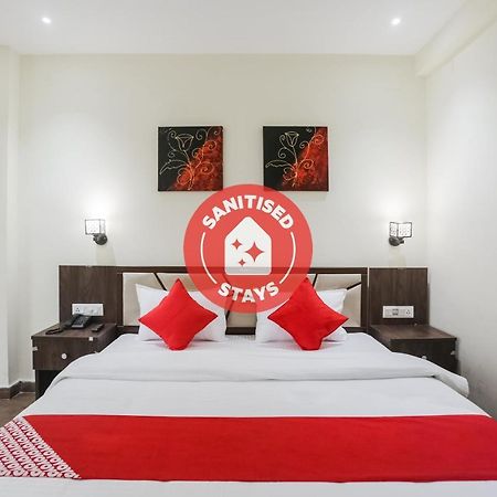 Oyo 63134 Hotel Red Queen Raigarh Exteriör bild