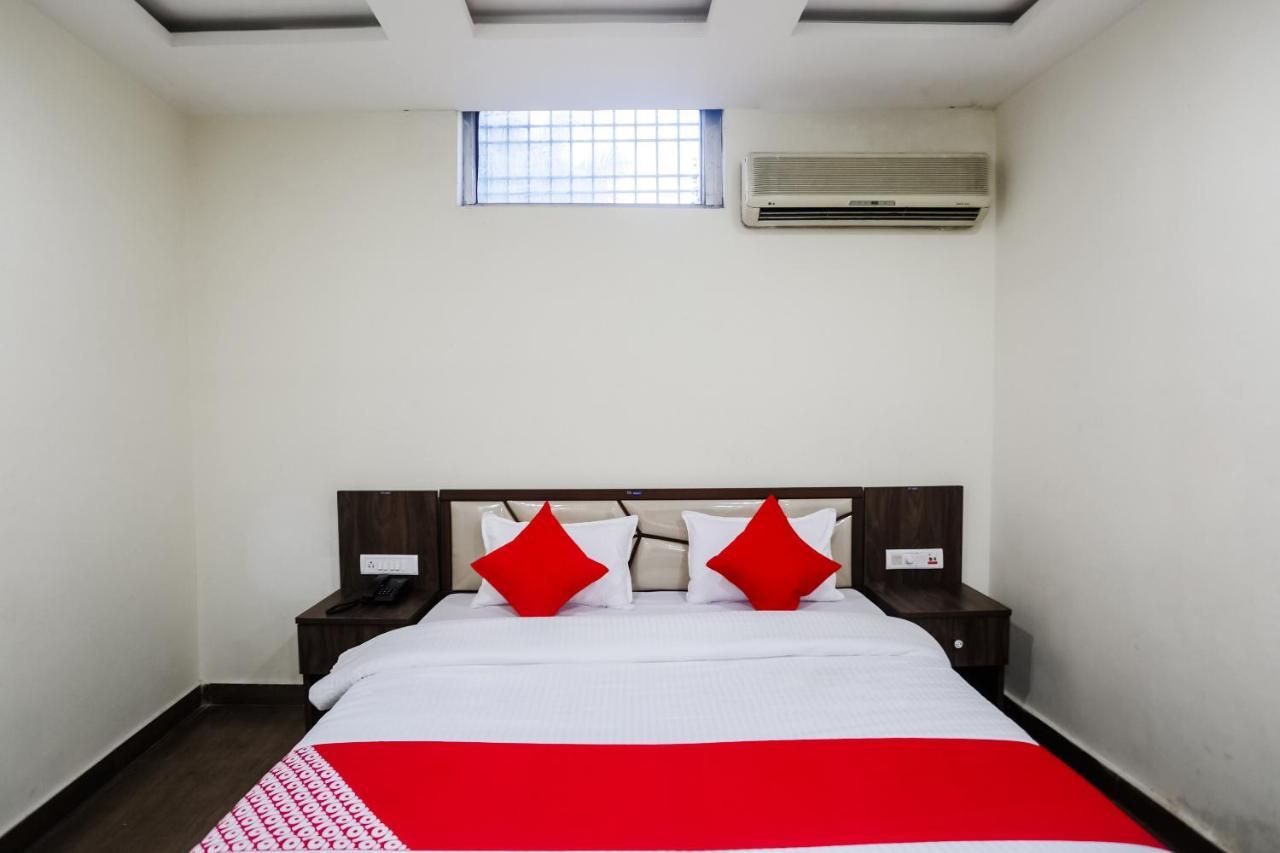 Oyo 63134 Hotel Red Queen Raigarh Exteriör bild